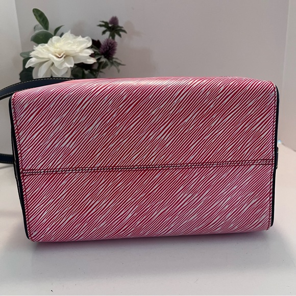 Authentic Louis Vuitton Red & White Epi Speedy 25 Bandouliere - Picture 9 of 15